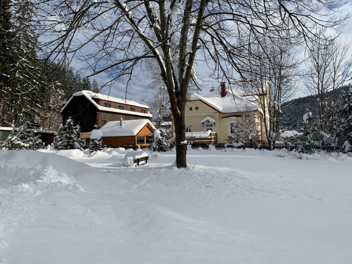 Aparthotel Stodola na Bílé à Bila  Extérieur photo