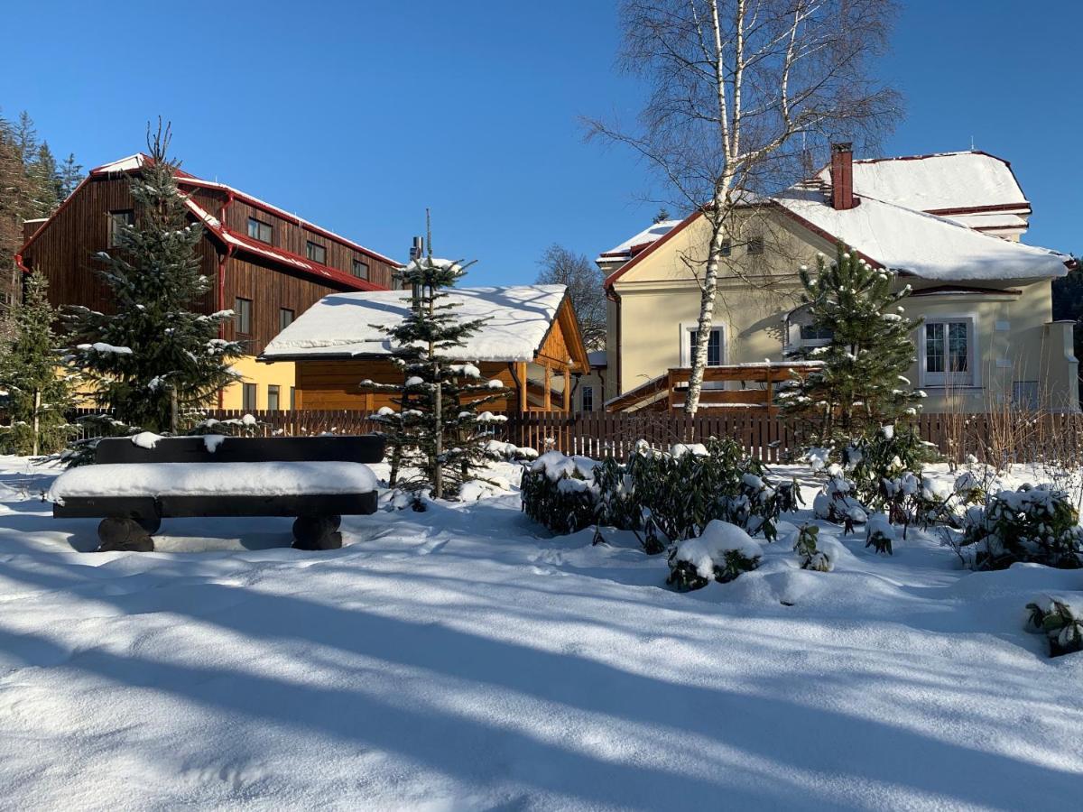 Aparthotel Stodola na Bílé à Bila  Extérieur photo